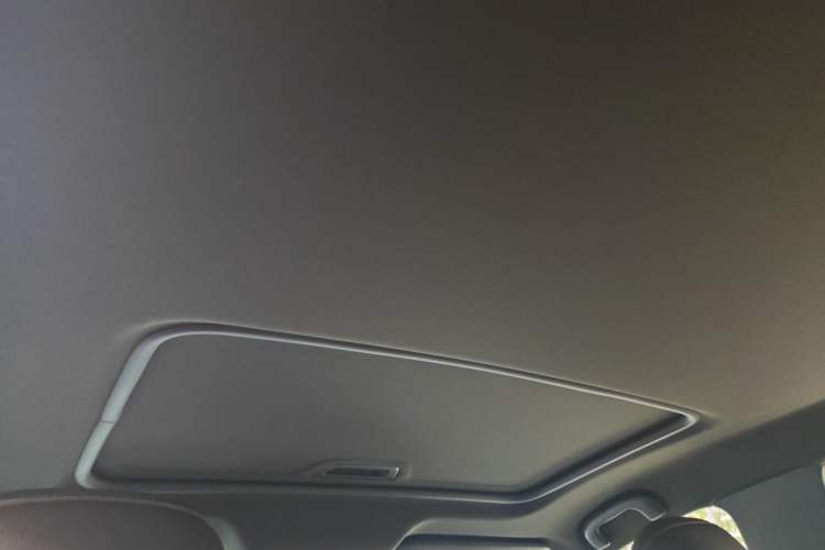 Used Chevrolet Monza 2019 RS 330T Automatic Comfort Edition China VI Standard Headliner
