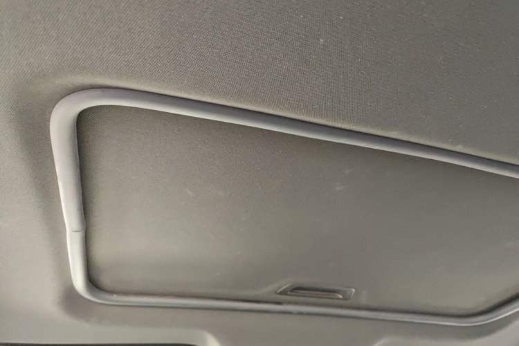 Used Chevrolet Monza 2019 RS 330T Automatic Comfort Edition China VI Standard Headliner