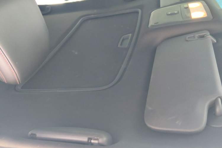 Used Chevrolet Monza 2019 RS 330T Automatic Comfort Edition China VI Standard Headliner
