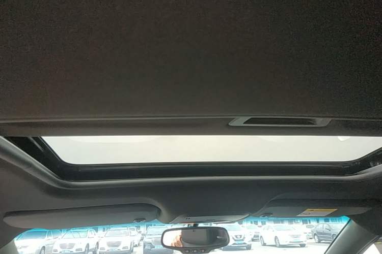 Used Chevrolet Monza 2019 RS 330T Automatic Comfort Edition China VI Standard Headliner