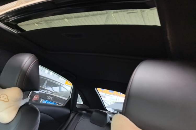 Used Chevrolet Monza 2019 RS 330T Automatic Comfort Edition China VI Standard Headliner