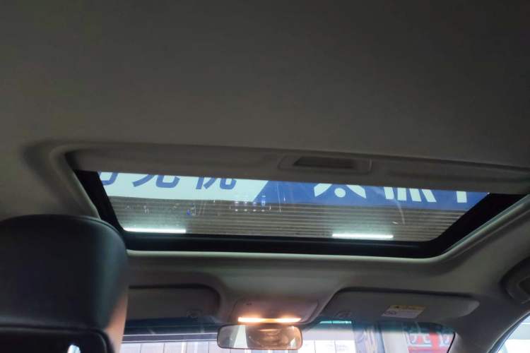 Used Chevrolet Monza 2019 Redline 320T Dual-Clutch Sporty Version China VI Standard Headliner