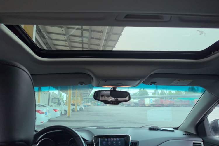 Used Chevrolet Monza 2019 Redline 320T Dual-Clutch Sporty Version China VI Standard Headliner