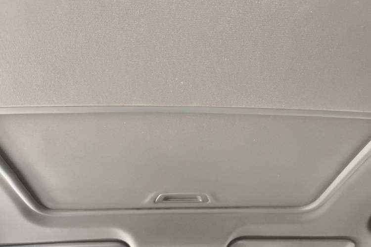 Used Chevrolet Monza 2019 RS 330T Automatic Comfort Edition China VI Standard Headliner