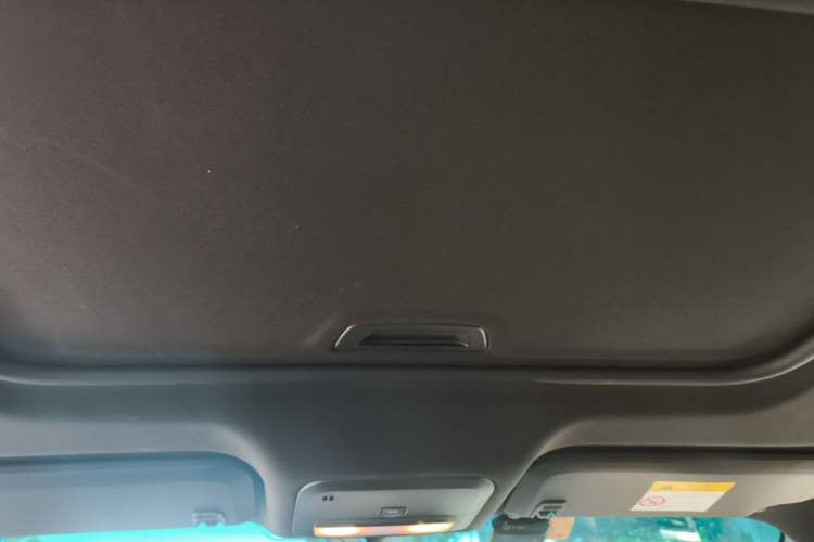 Used Chevrolet Monza 2019 RS 330T Automatic Comfort Edition China VI Standard Headliner