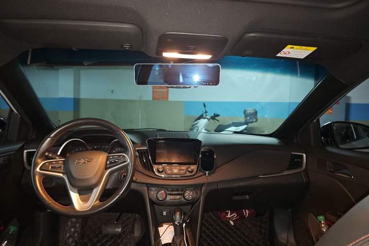 Used Chevrolet Monza 2019 RS 330T Automatic Comfort Edition China VI Standard Headliner