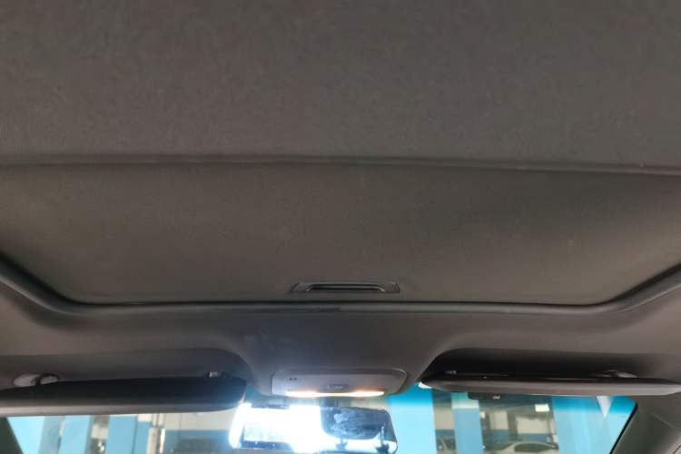 Used Chevrolet Monza 2019 RS 330T Automatic Comfort Edition China VI Standard Headliner