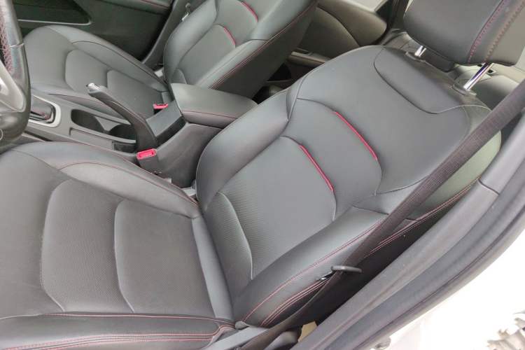 Used Chevrolet Monza 2019 RS 330T Automatic Comfort Edition China VI Standard Interior 1