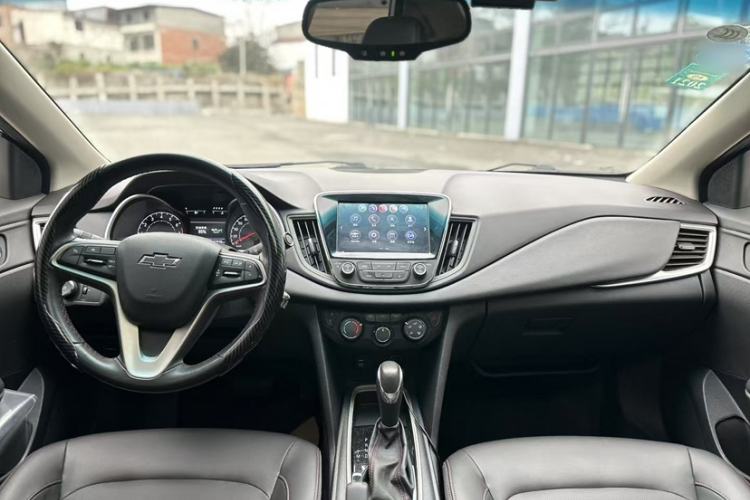 Used Chevrolet Monza 2019 Redline 320T Dual-Clutch Sporty Version China VI Standard Interior 2