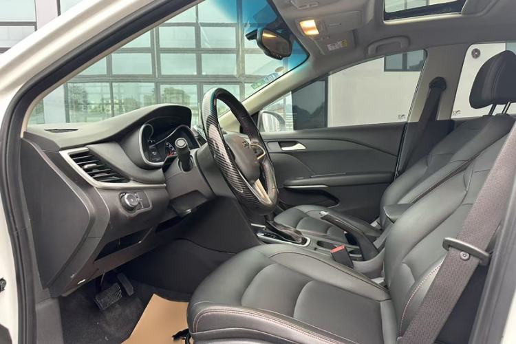 Used Chevrolet Monza 2019 Redline 320T Dual-Clutch Sporty Version China VI Standard Interior 3