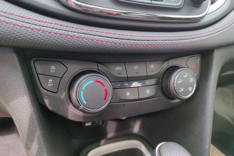 Used Chevrolet Monza 2019 RS 330T Automatic Comfort Edition China VI Standard Interior 3
