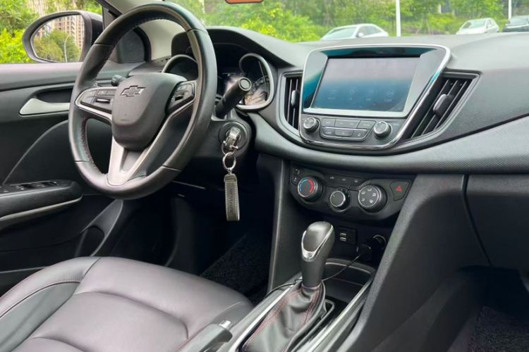Used Chevrolet Monza 2019 Redline 320T Dual-Clutch Sporty Version China VI Standard Interior 4