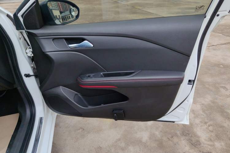 Used Chevrolet Monza 2019 RS 330T Automatic Comfort Edition China VI Standard Interior 6