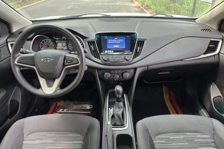Used Chevrolet Monza 2019 Redline 320T Dual-Clutch Joyful Edition China VI Standard Interior 9