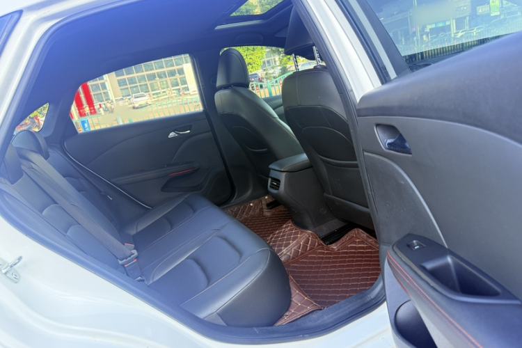 Used Chevrolet Monza 2019 RS 330T Automatic Comfort Edition China VI Standard Interior 9