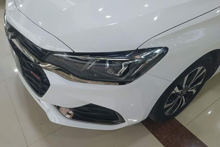 Used Chevrolet Monza 2019 RS 330T Automatic Comfort Edition China VI Standard Left Front Headlight