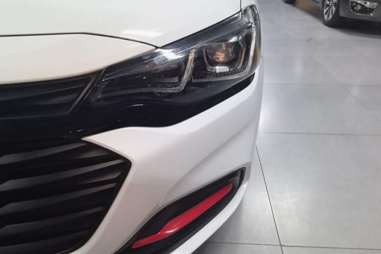 Used Chevrolet Monza 2019 Redline 320T Dual-Clutch Joyful Edition China VI Standard Left Front Headlight