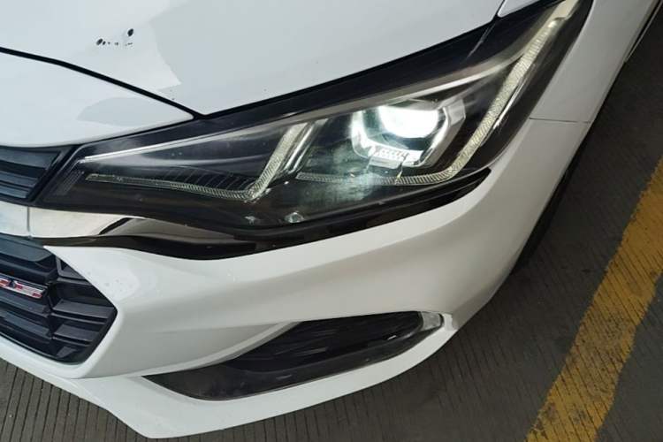 Used Chevrolet Monza 2019 RS 330T Automatic Comfort Edition China VI Standard Left Front Headlight