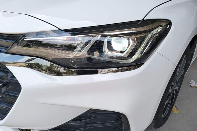 Used Chevrolet Monza 2019 RS 330T Automatic Comfort Edition China VI Standard Left Front Headlight