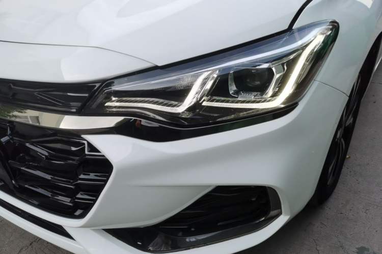 Used Chevrolet Monza 2019 RS 330T Automatic Sporty Edition China VI Standard Left Front Headlight