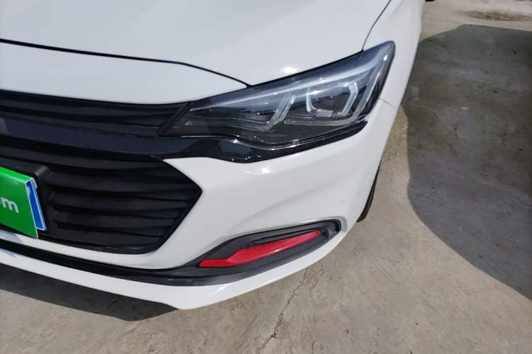 Used Chevrolet Monza 2019 Redline 320T Dual-Clutch Sporty Version China VI Standard Left Front Headlight