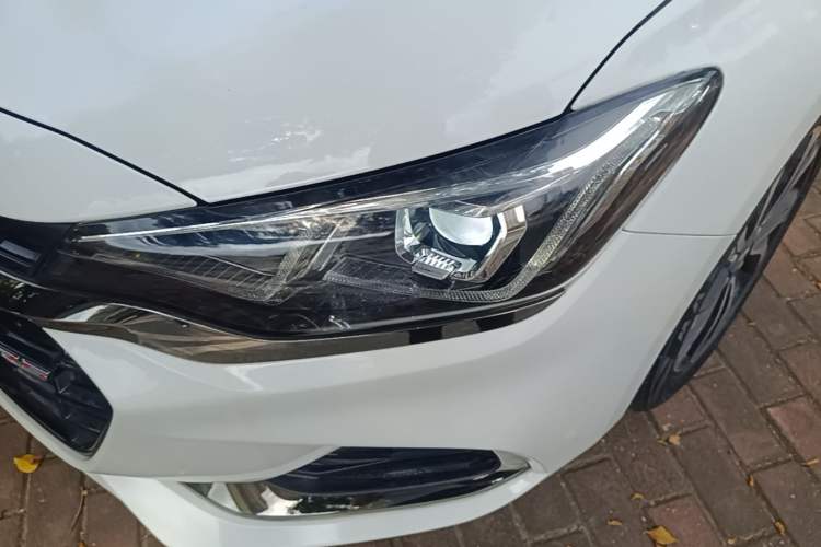 Used Chevrolet Monza 2019 RS 330T Automatic Sporty Edition China VI Standard Left Front Headlight