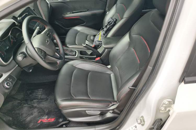 Used Chevrolet Monza 2019 RS 330T Automatic Comfort Edition China VI Standard Left Front Seat