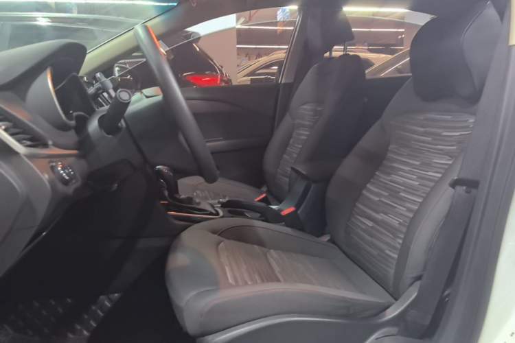 Used Chevrolet Monza 2019 Redline 320T Dual-Clutch Joyful Edition China VI Standard Left Front Seat