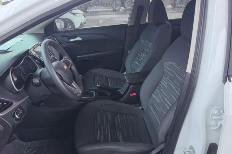 Used Chevrolet Monza 2019 320T Manual Xinxin Edition China VI Left Front Seat