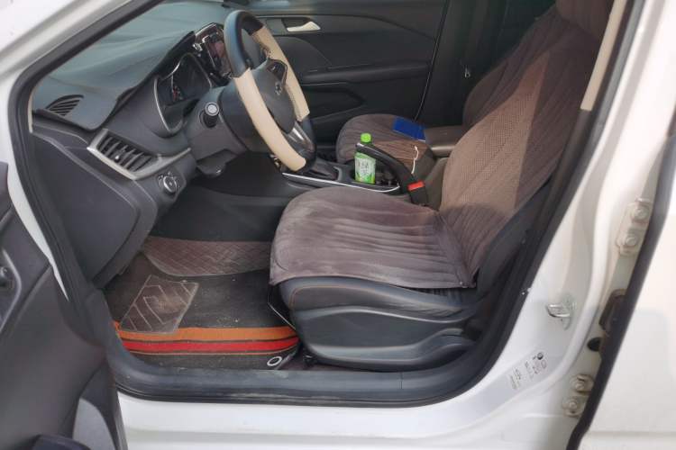 Used Chevrolet Monza 2019 Redline 320T Dual-Clutch Joyful Edition China VI Standard Left Front Seat