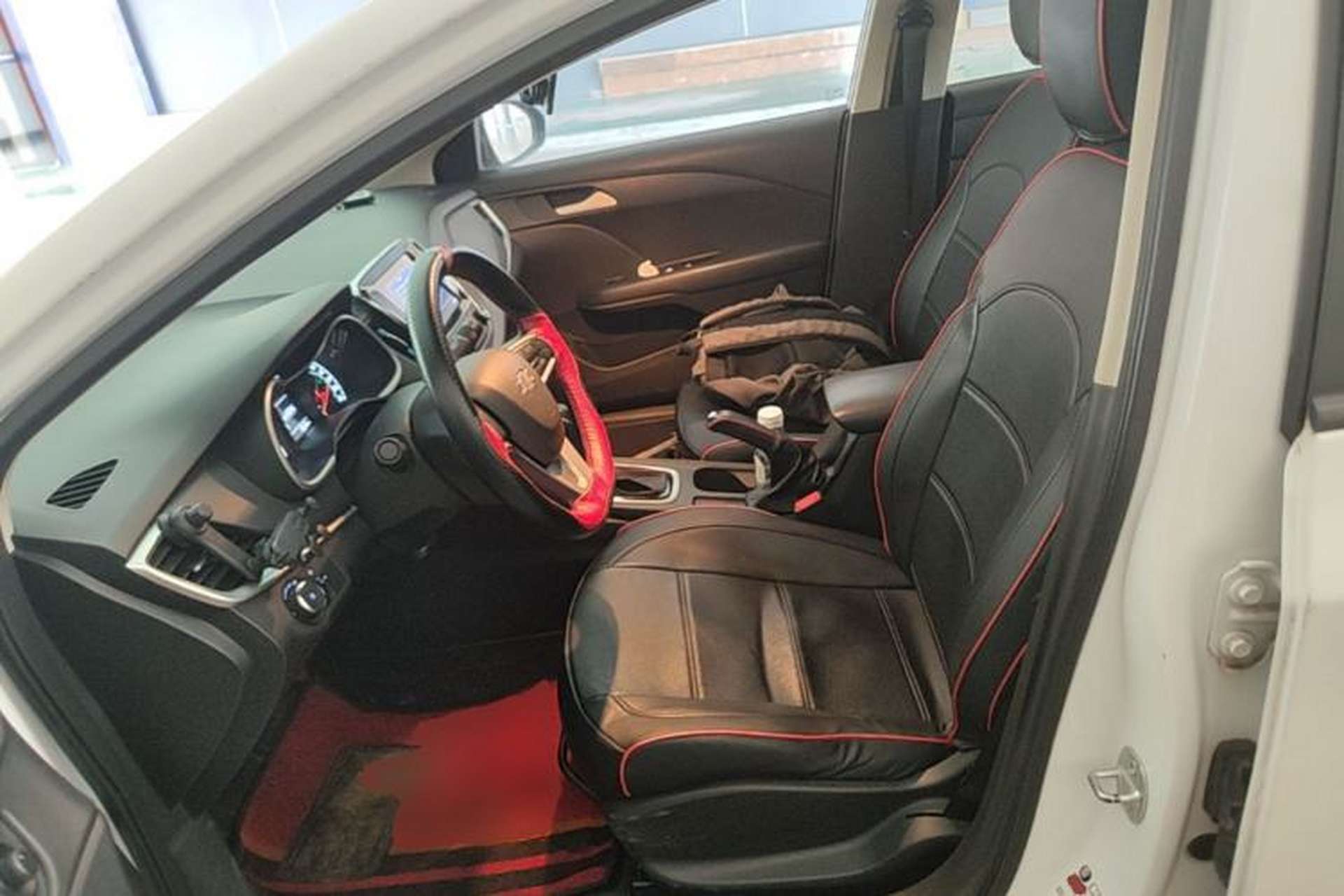 Used Chevrolet Monza 2019 Redline 320T Dual-Clutch Joyful Edition China VI Standard Left Front Seat
