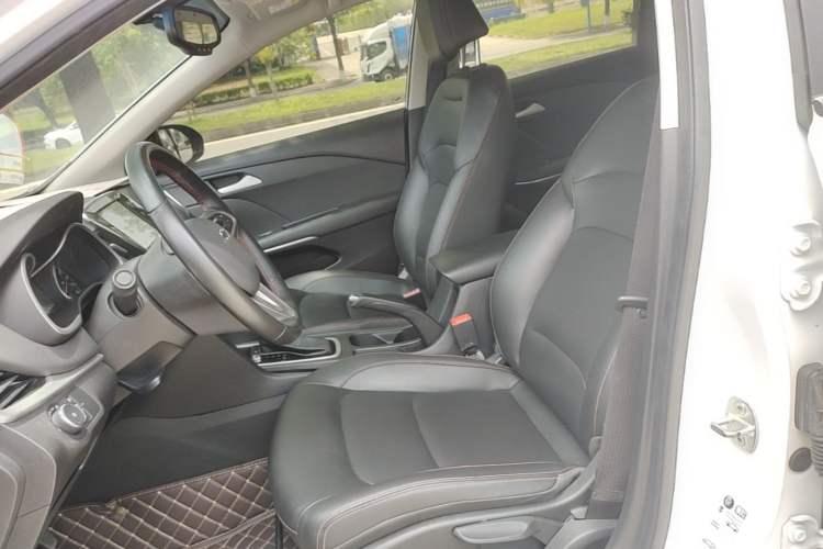 Used Chevrolet Monza 2019 Redline 320T Dual-Clutch Sporty Version China VI Standard Left Front Seat