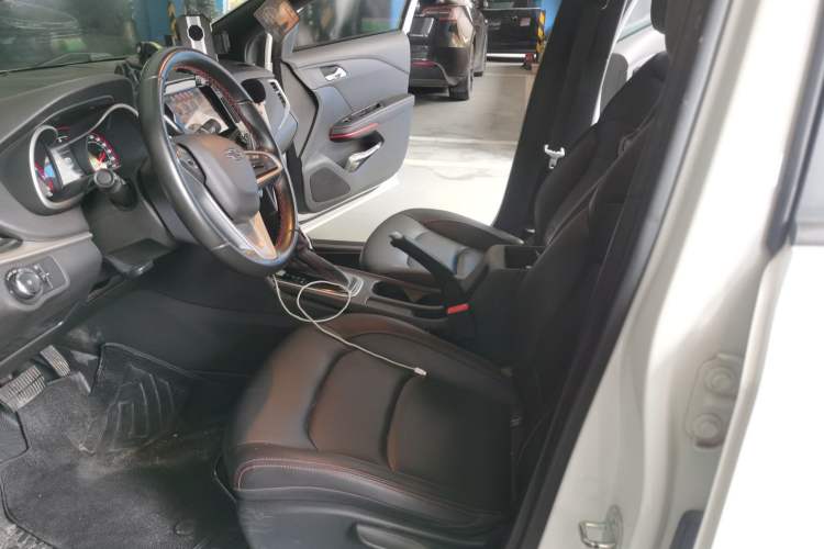 Used Chevrolet Monza 2019 RS 330T Automatic Comfort Edition China VI Standard Left Front Seat