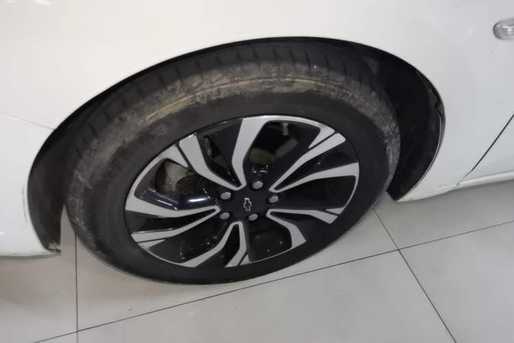 Used Chevrolet Monza 2019 RS 330T Automatic Comfort Edition China VI Standard Left Front Wheel Hub