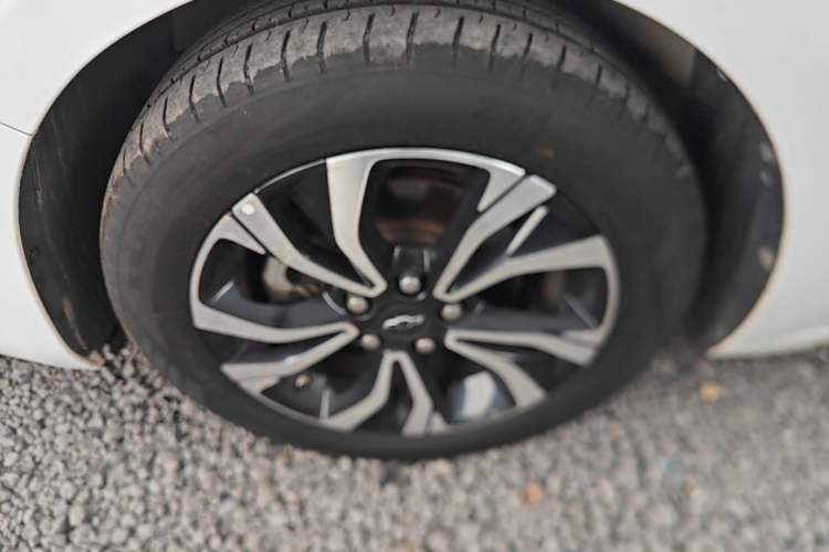 Used Chevrolet Monza 2019 RS 330T Automatic Comfort Edition China VI Standard Left Front Wheel Hub
