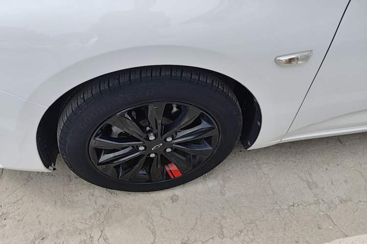 Used Chevrolet Monza 2019 Redline 320T Dual-Clutch Sporty Version China VI Standard Left Front Wheel Hub