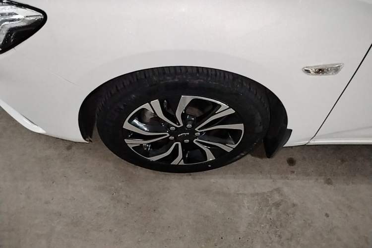 Used Chevrolet Monza 2019 RS 330T Automatic Comfort Edition China VI Standard Left Front Wheel Hub