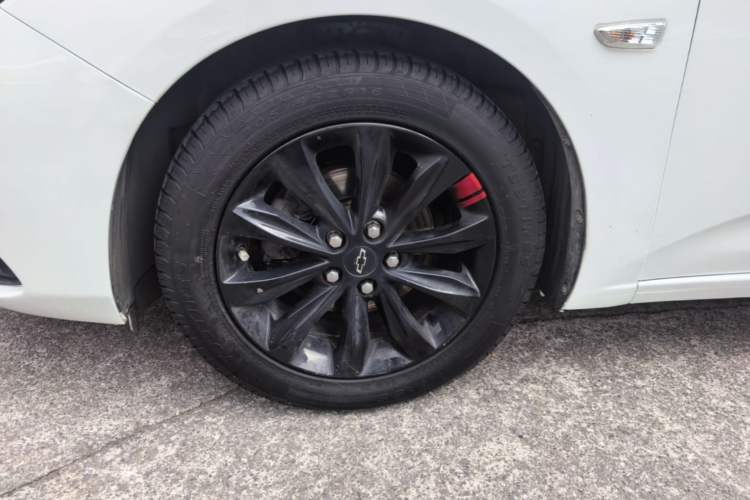 Used Chevrolet Monza 2019 Redline 320T Dual-Clutch Joyful Edition China VI Standard Left Front Wheel Hub