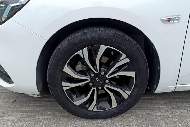Used Chevrolet Monza 2019 RS 330T Automatic Comfort Edition China VI Standard Left Front Wheel Hub