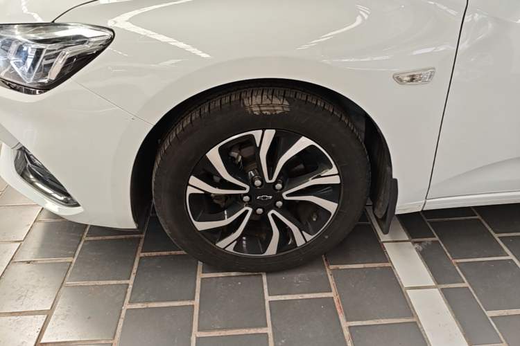 Used Chevrolet Monza 2019 RS 330T Automatic Comfort Edition China VI Standard Left Front Wheel Hub