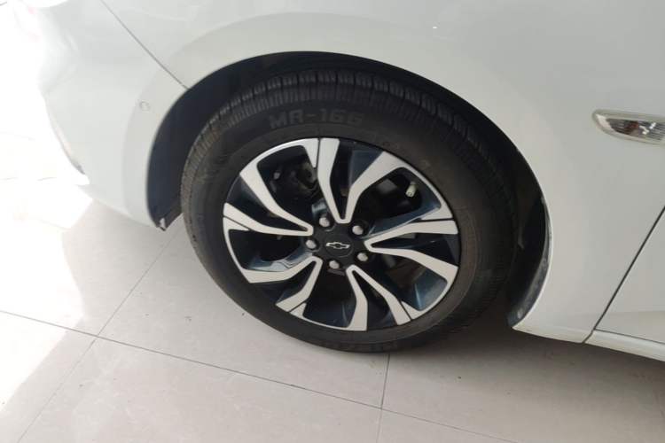 Used Chevrolet Monza 2019 RS 330T Automatic Sporty Edition China VI Standard Left Front Wheel Hub