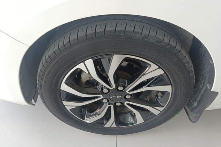 Used Chevrolet Monza 2019 RS 330T Automatic Comfort Edition China VI Standard Left Front Wheel Hub