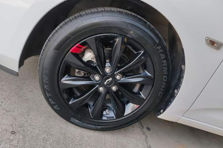 Used Chevrolet Monza 2019 Redline 320T Dual-Clutch Joyful Edition China VI Standard Left Front Wheel Hub