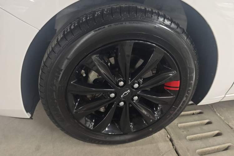 Used Chevrolet Monza 2019 Redline 320T Dual-Clutch Joyful Edition China VI Standard Left Front Wheel Hub