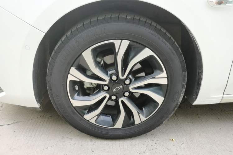 Used Chevrolet Monza 2019 RS 330T Automatic Sporty Edition China VI Standard Left Front Wheel Hub