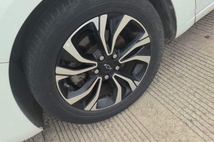 Used Chevrolet Monza 2019 RS 330T Automatic Comfort Edition China VI Standard Left Front Wheel Hub