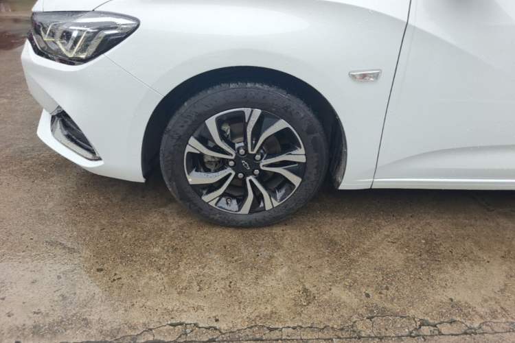 Used Chevrolet Monza 2019 RS 330T Automatic Comfort Edition China VI Standard Left Front Wheel Hub