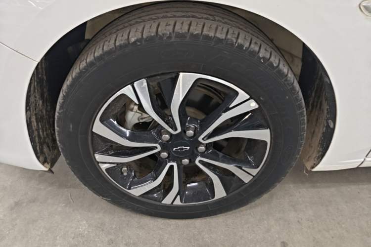 Used Chevrolet Monza 2019 RS 330T Automatic Comfort Edition China VI Standard Left Front Wheel Hub