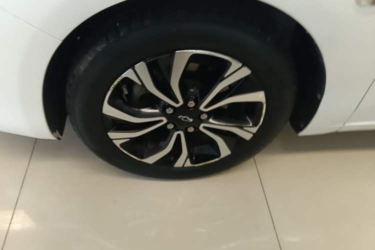 Used Chevrolet Monza 2019 RS 330T Automatic Comfort Edition China VI Standard Left Front Wheel Hub