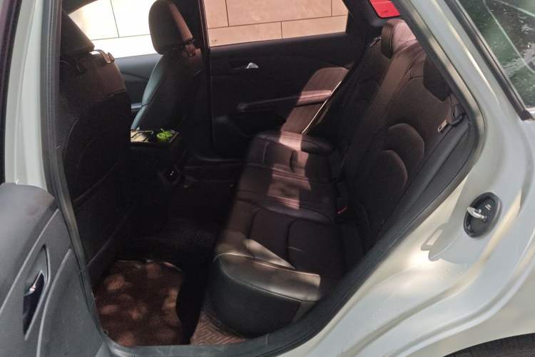 Used Chevrolet Monza 2019 RS 330T Automatic Comfort Edition China VI Standard Left Rear Seat